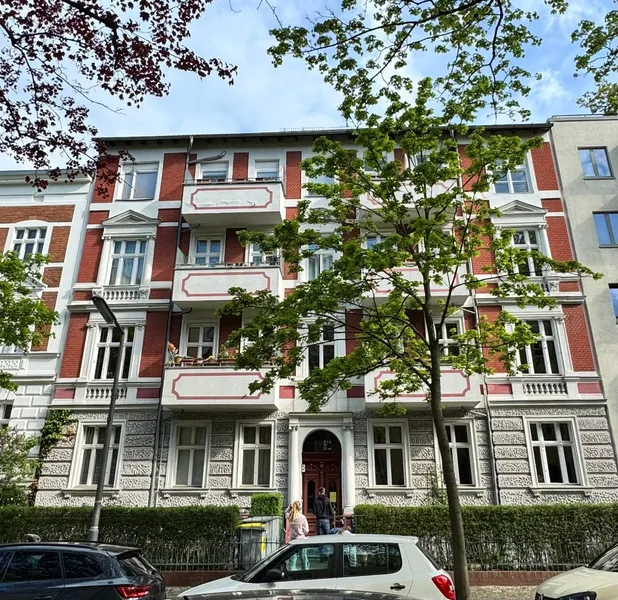 Erstbezug. Helle 3 Zimmer Altbauwohnung in Berlin Friedenau — photo 1